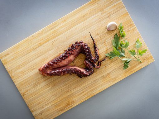 Pulpo de las rías Gallegas a la plancha o a la brasa Pulpo de las rías Gallegas a la plancha o a la brasa