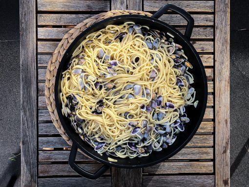 Spaghetti con coquinas…¡fácil y sano! Spaghetti con coquinas…¡fácil y sano!